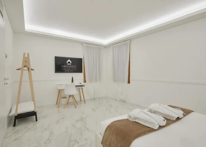 San Marco 755 * البندقية